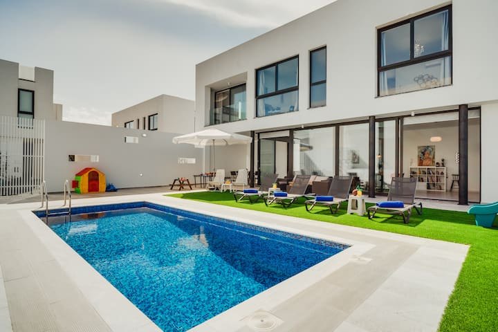 Villa Klimt — SunnyVillas photograph